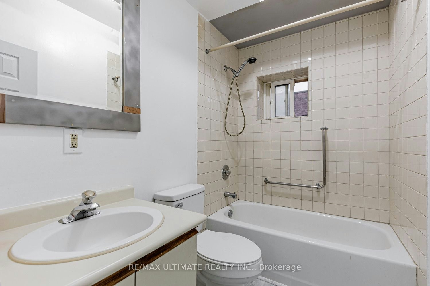 5-996 Queen Street E, Toronto, ON, M4M 1K1 - 11