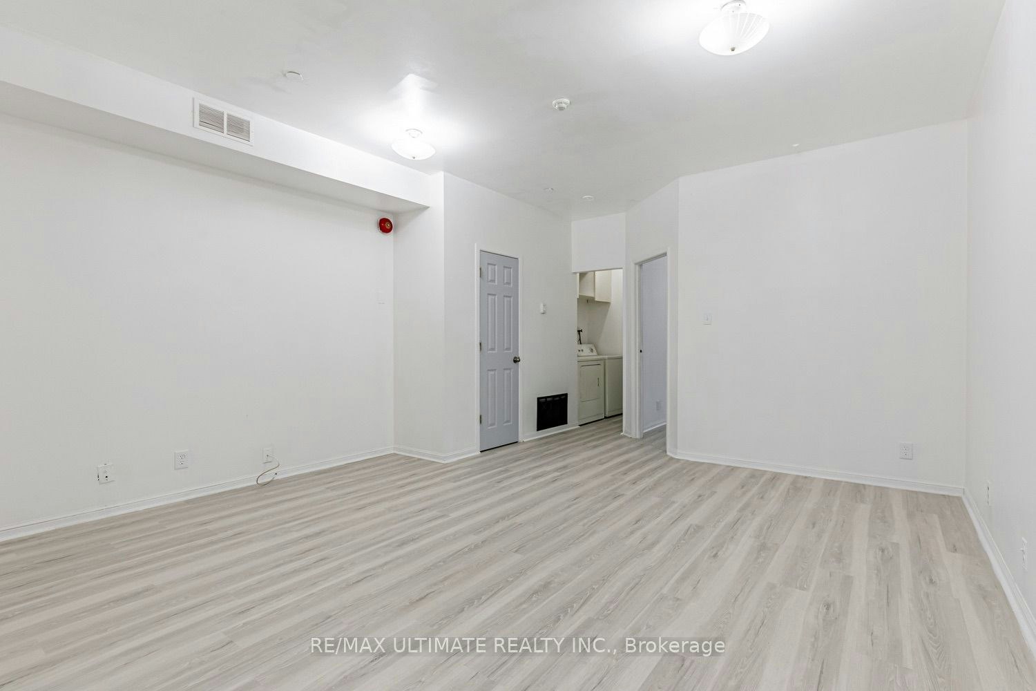 5-996 Queen Street E, Toronto, ON, M4M 1K1 - 7
