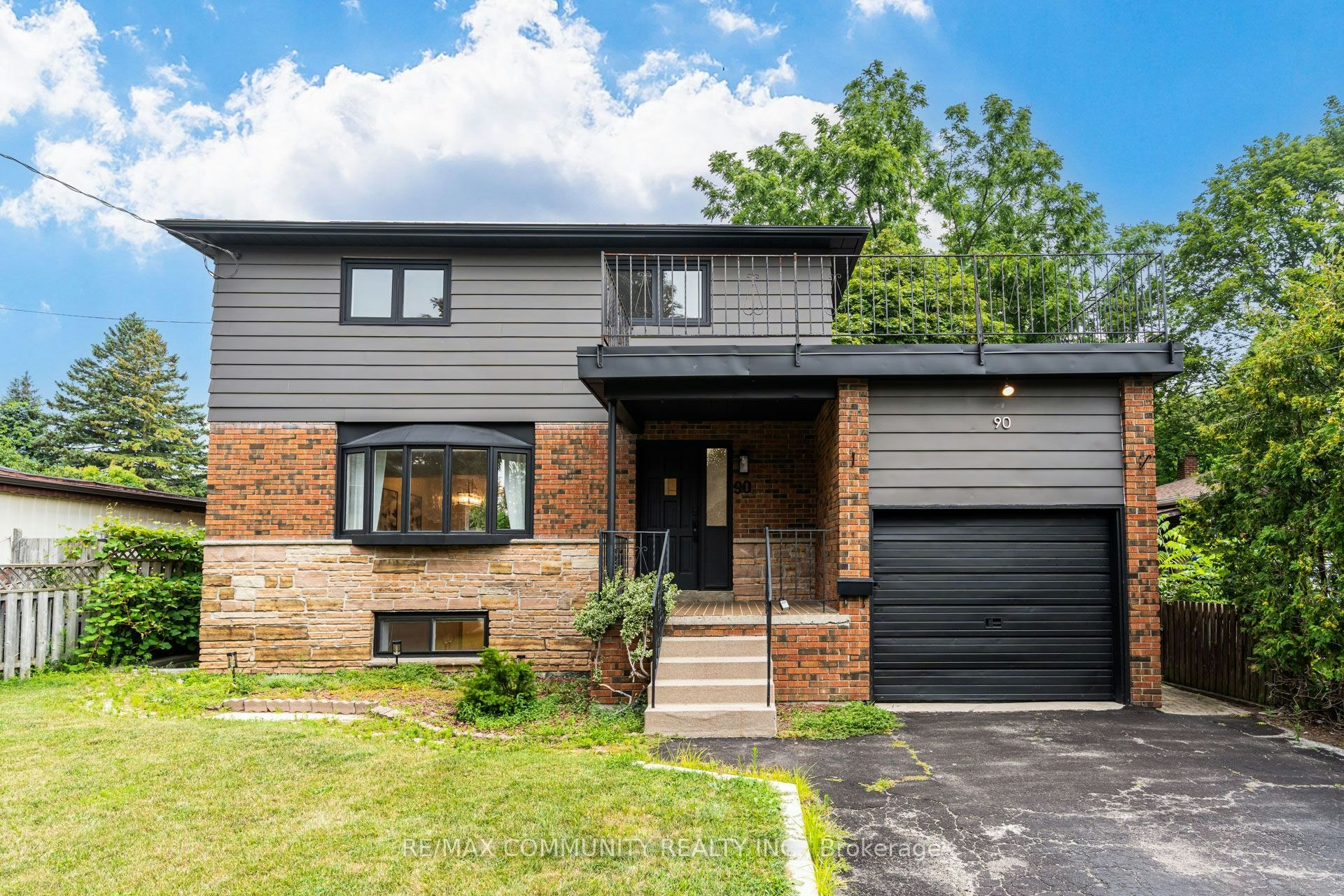 90 Euclid Avenue, Toronto, ON, M1C 1J9