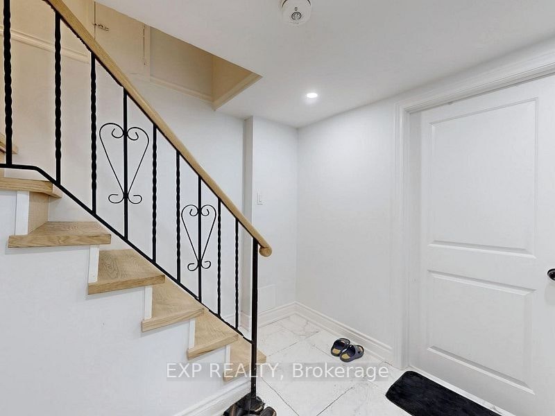 Main-45 Blaisdale Road, Toronto, ON, M1P 1V9 - 23