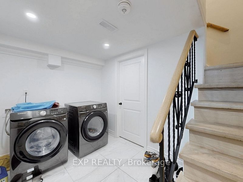 Main-45 Blaisdale Road, Toronto, ON, M1P 1V9 - 24