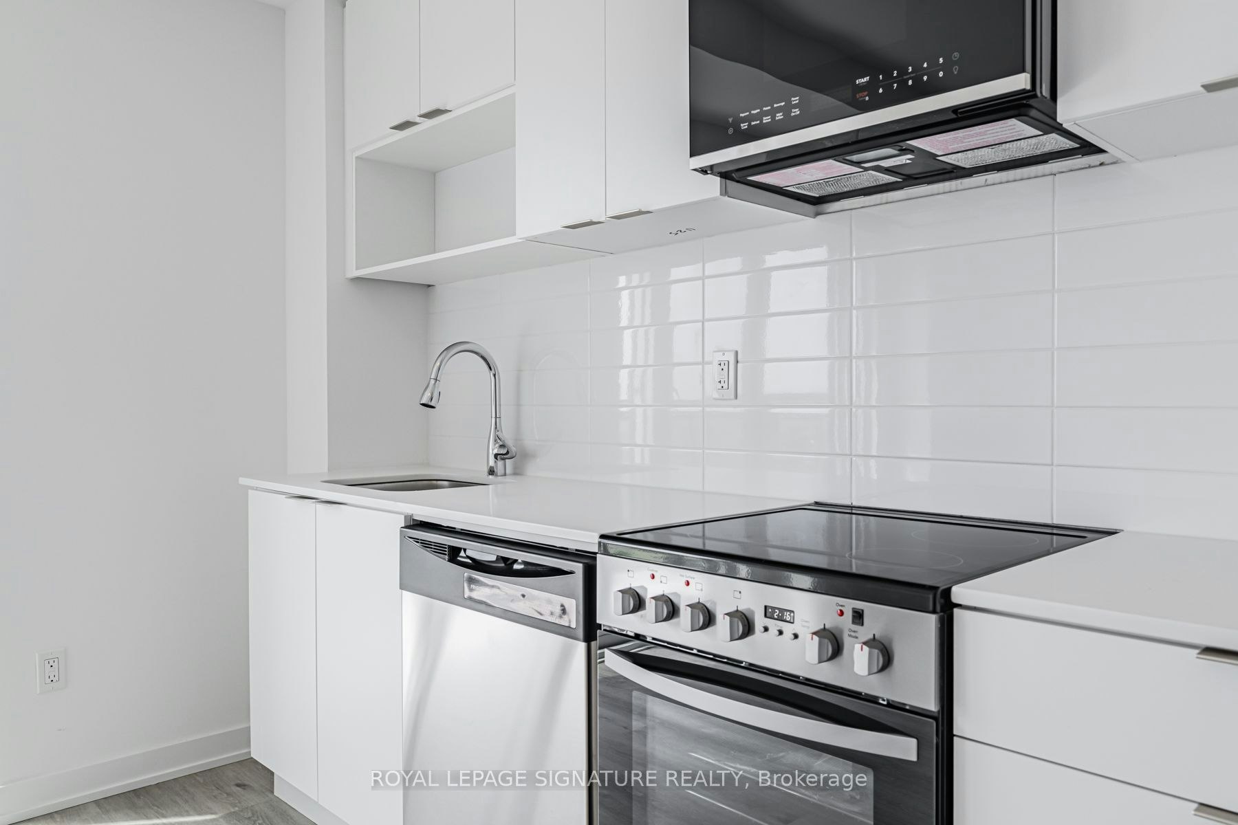1101-4569 Kingston Road, Toronto, ON, M1E 2P2 - 3