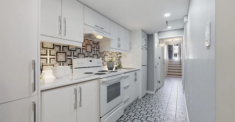 1-32 Eaton Avenue, Toronto, ON, M4J 2Z5 - 9