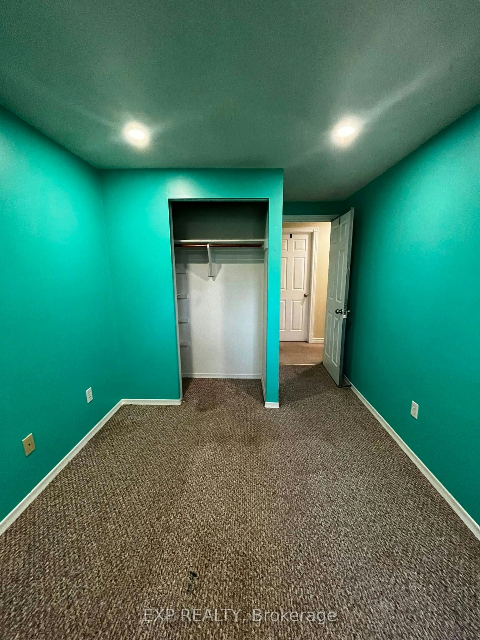 10 - Room C-22 Pearson Street, Oshawa, ON, L1G 7C6 - 5