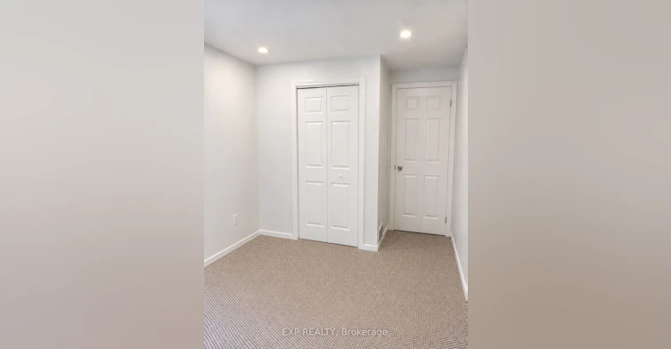 10 - Room C-222 Pearson Street, Oshawa, ON, L1G 7C6