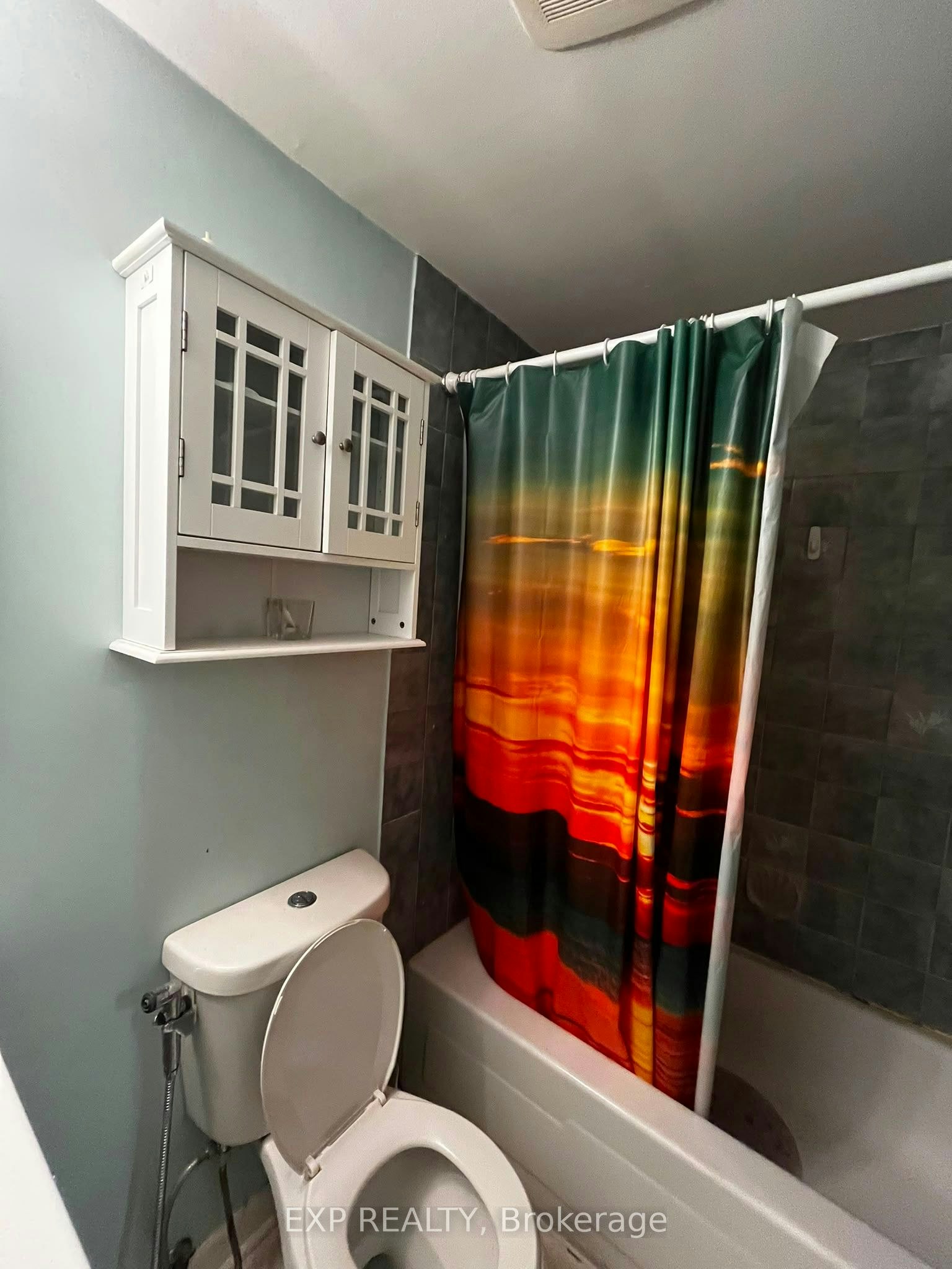 10 - Room C-22 Pearson Street, Oshawa, ON, L1G 7C6 - 6