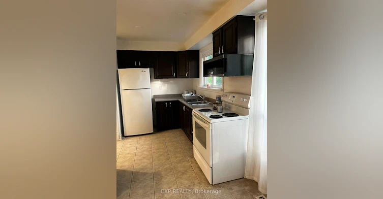 10 - Room C-22 Pearson Street, Oshawa, ON, L1G 7C6 - 4