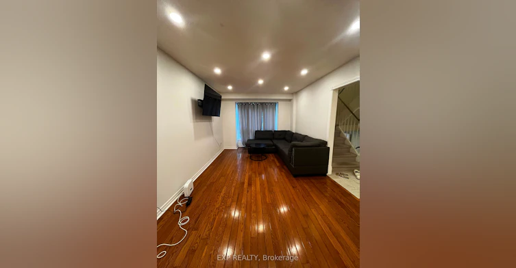 10 - Room C-22 Pearson Street, Oshawa, ON, L1G 7C6