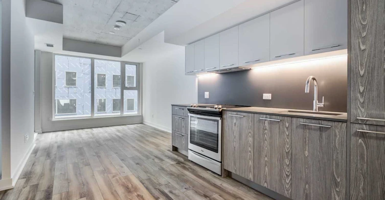 512-30 Baseball Place, Toronto, ON, M4M 0E8 - 2