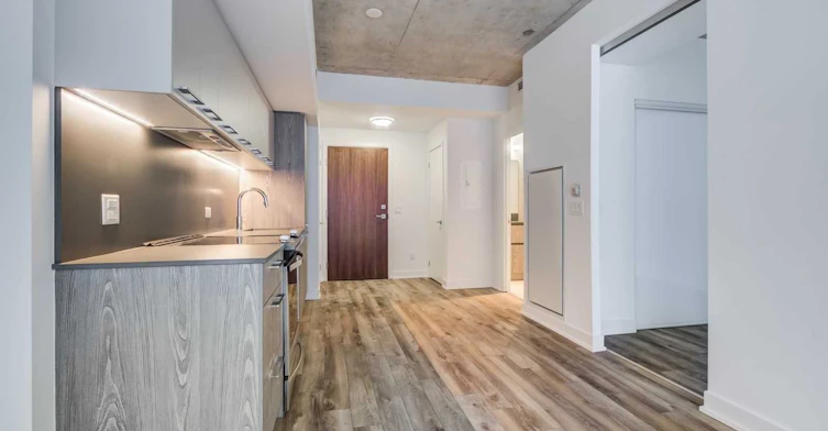 512-30 Baseball Place, Toronto, ON, M4M 0E8 - 4
