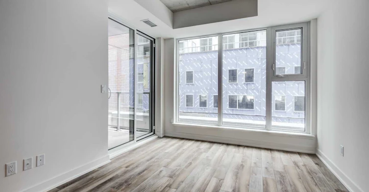 512-30 Baseball Place, Toronto, ON, M4M 0E8 - 7