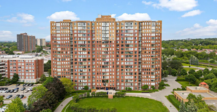 1702-330 Mccowan Road, Toronto, ON, M1J 3N3