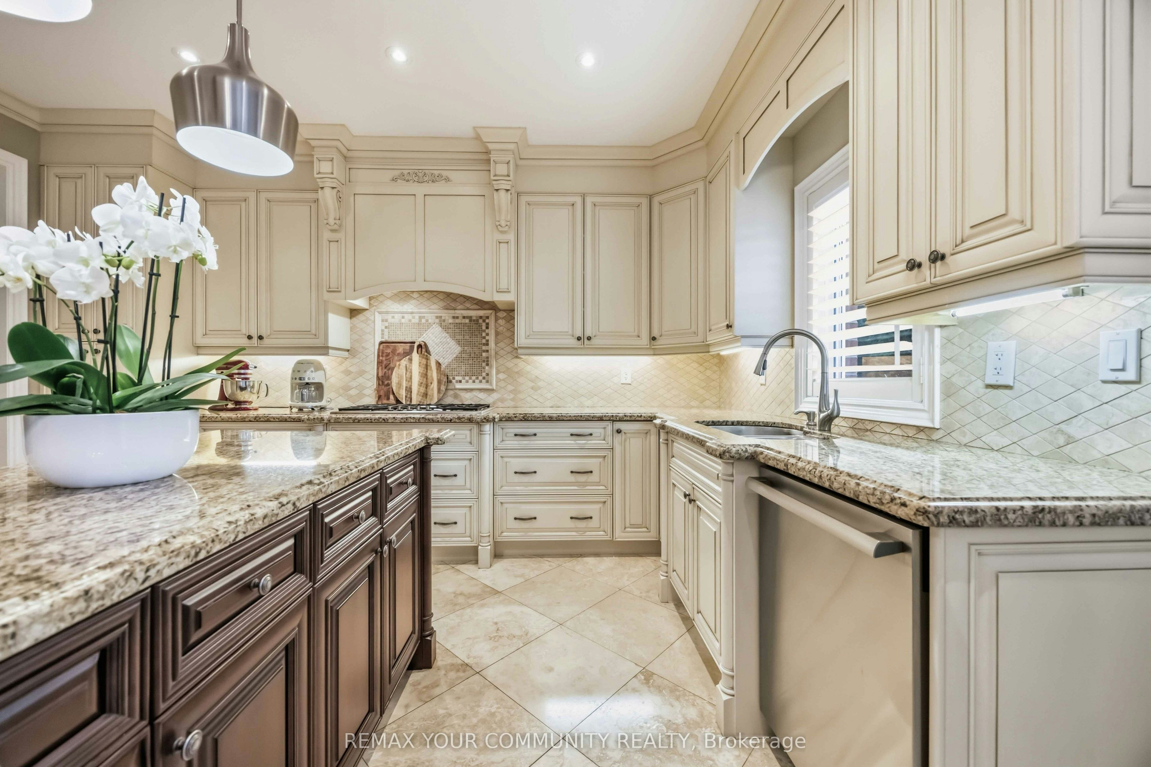 2313 Southcott Road, Pickering, ON, L1X 0A6 - 12