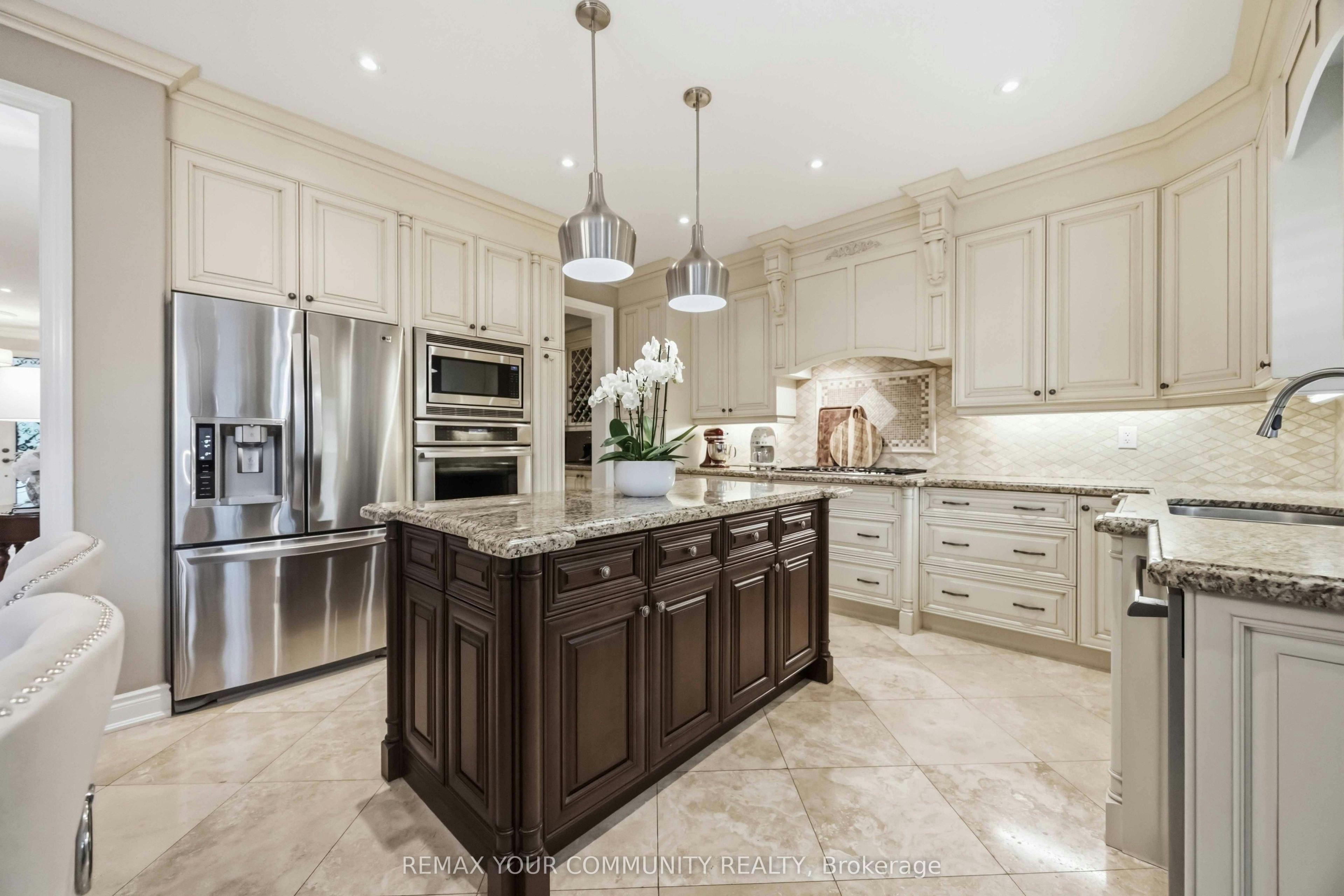 2313 Southcott Road, Pickering, ON, L1X 0A6 - 11