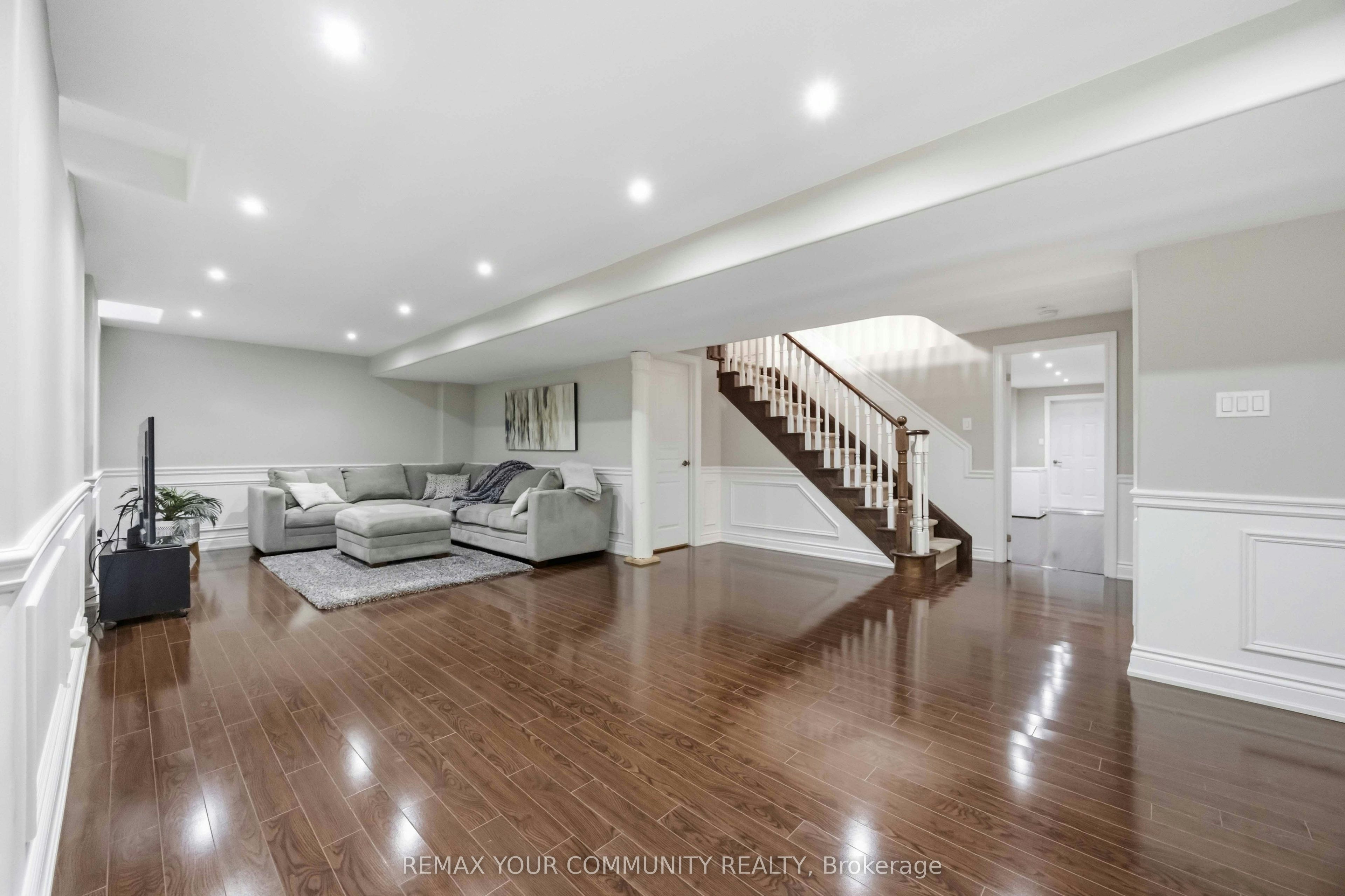 2313 Southcott Road, Pickering, ON, L1X 0A6 - 31