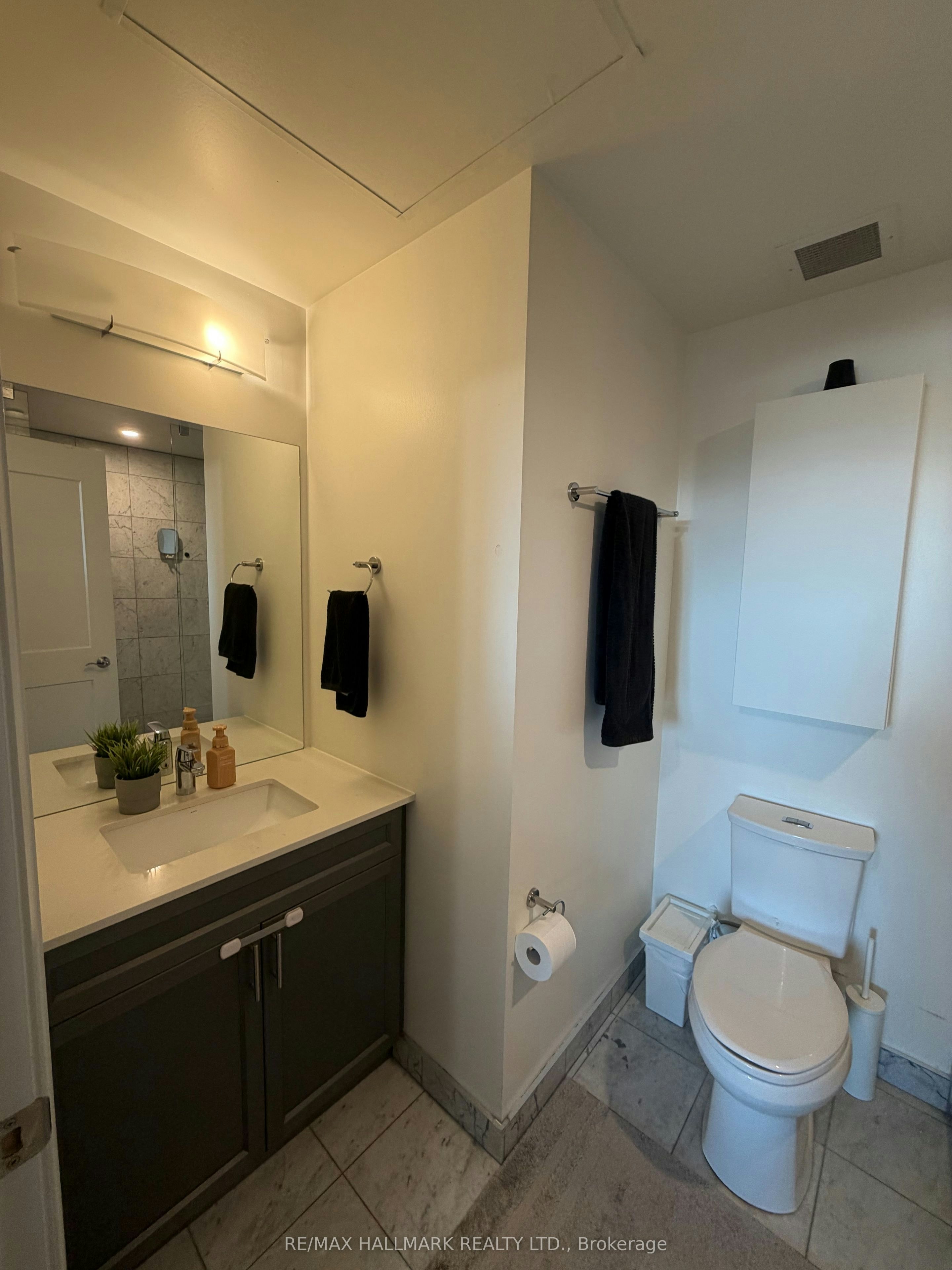 302-365 Beech Avenue, Toronto, ON, M4E 0C2 - 6