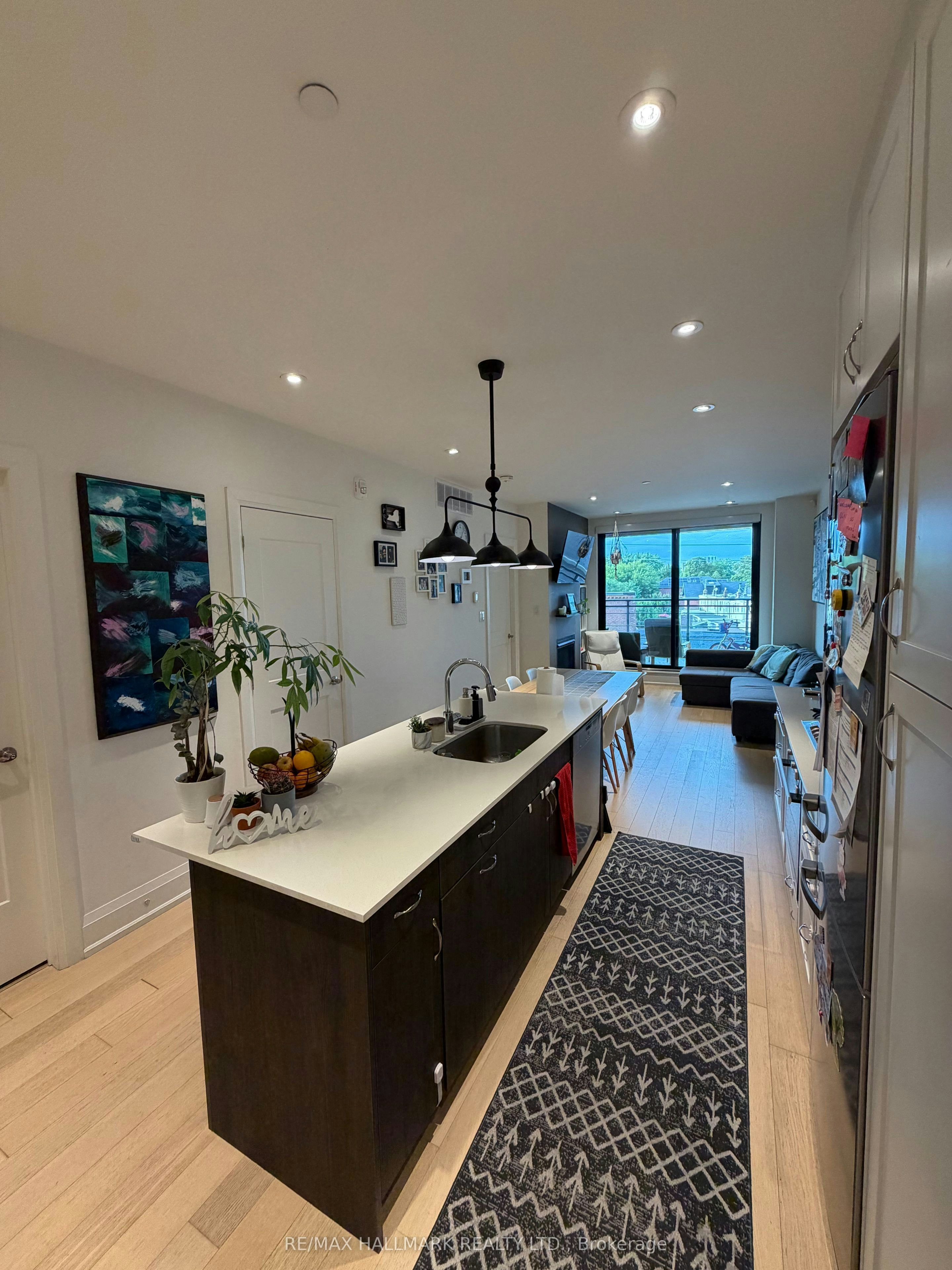 302-365 Beech Avenue, Toronto, ON, M4E 0C2 - 3