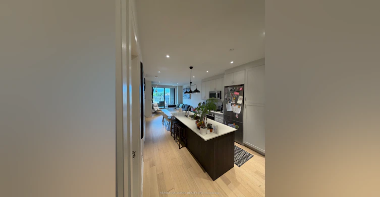 302-365 Beech Avenue, Toronto, ON, M4E 0C2 - 2