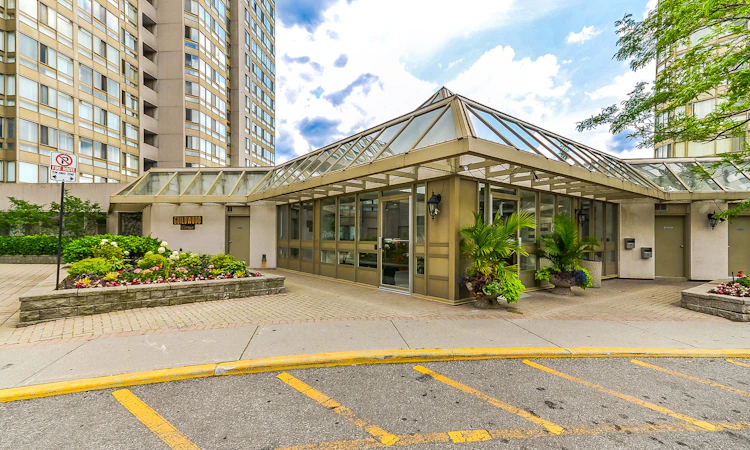 1006B-3231 Eglinton Avenue E