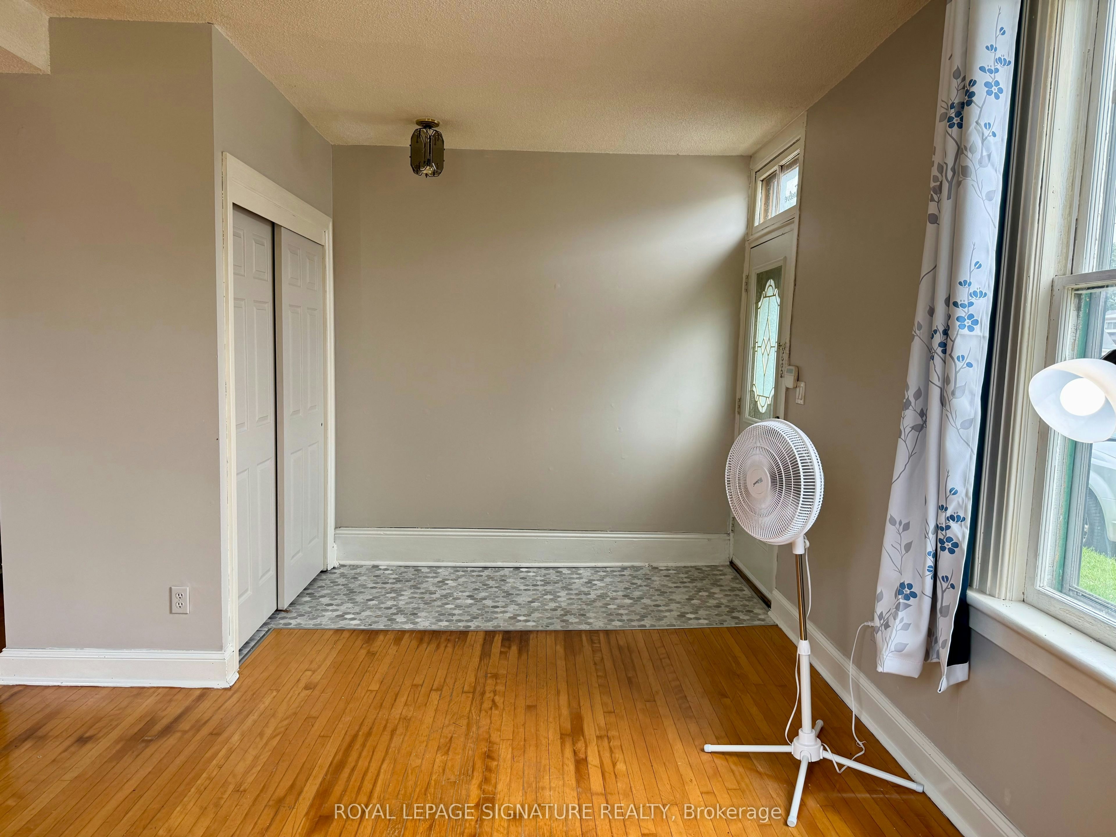 12 Hemlock Avenue, Oshawa, ON, L1H 1Y7 - 8