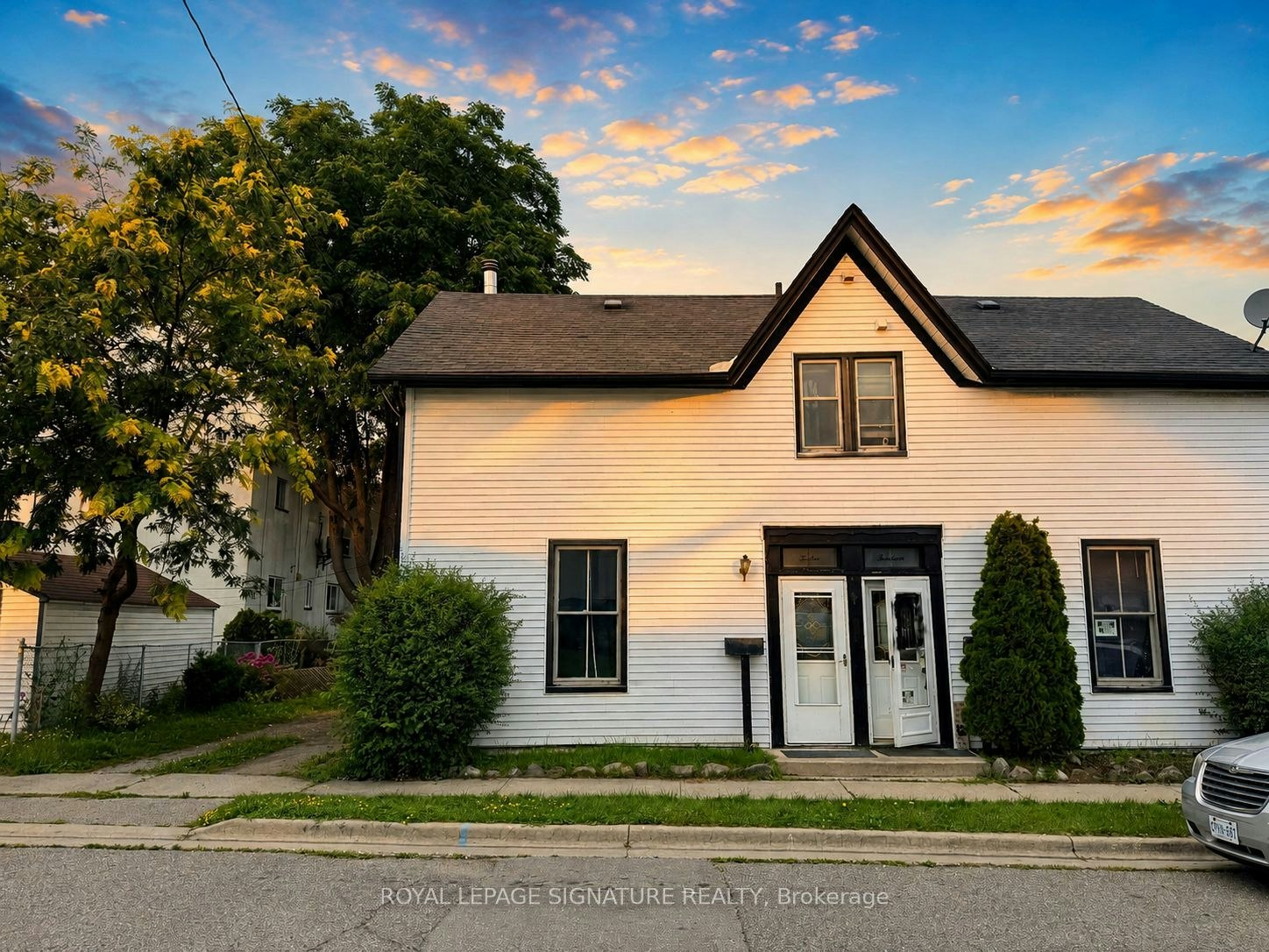 12 Hemlock Avenue, Oshawa, ON, L1H 1Y7