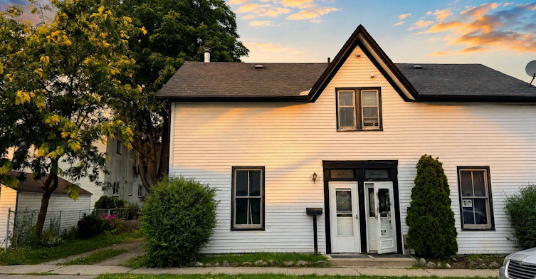 12 Hemlock Avenue, Oshawa, ON, L1H 1Y7