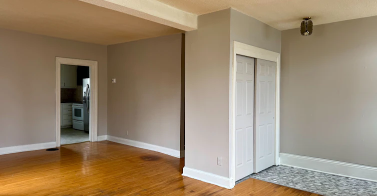 12 Hemlock Avenue, Oshawa, ON, L1H 1Y7 - 7