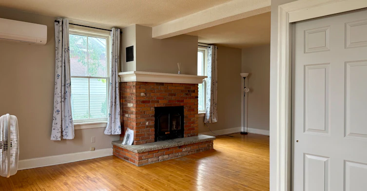 12 Hemlock Avenue, Oshawa, ON, L1H 1Y7 - 2