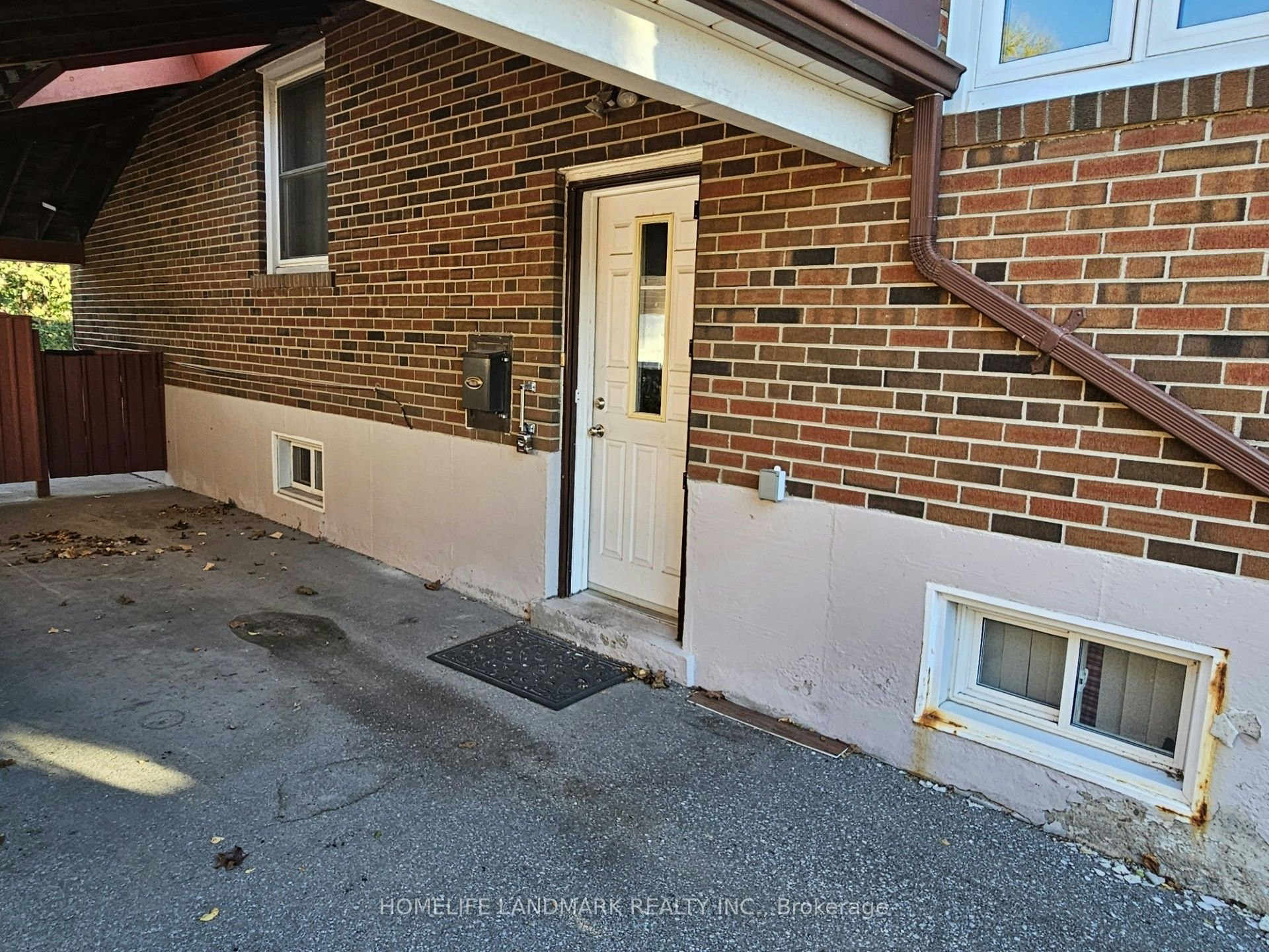 (Main)-147 Fitzgibbon Avenue, Toronto, ON, M1K 4A6 - 2