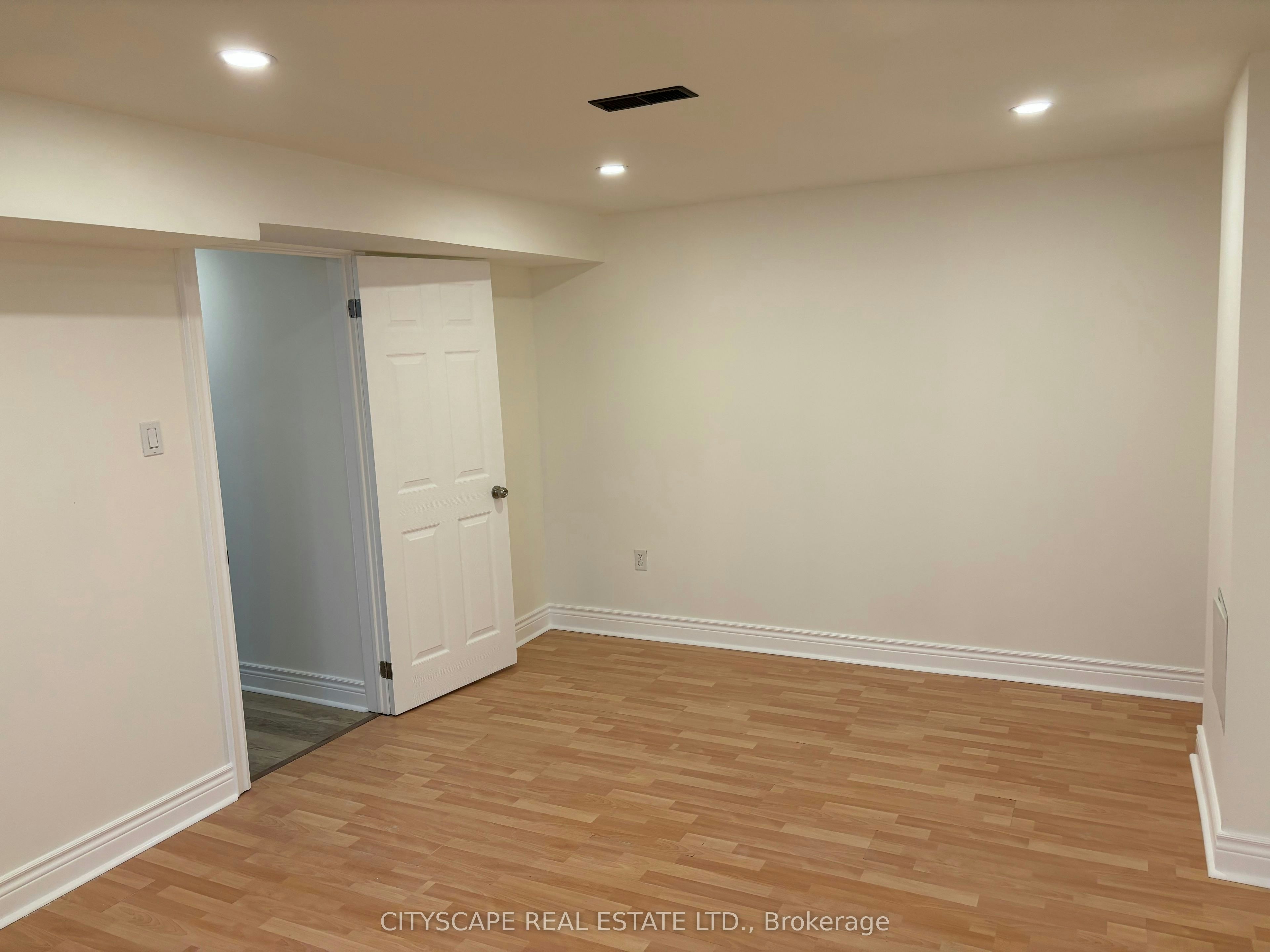 116 Guildwood Parkway, Toronto, ON, M1E 1P3 - 13