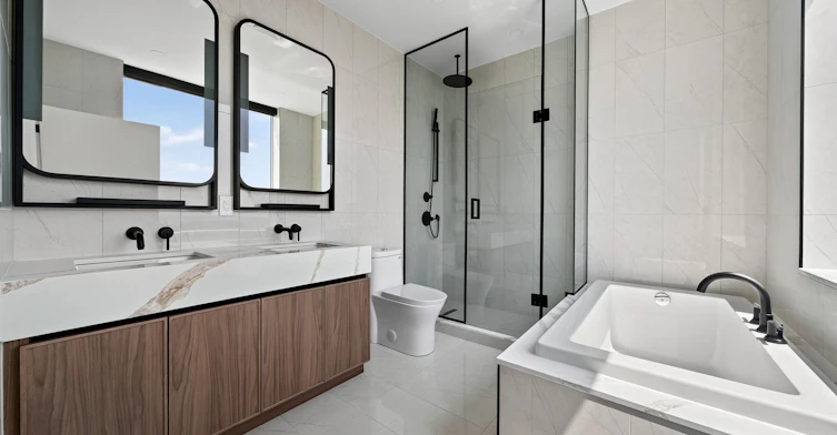 PH1701-1050 Eastern Avenue, Toronto, ON, M4L 0B7 - 11