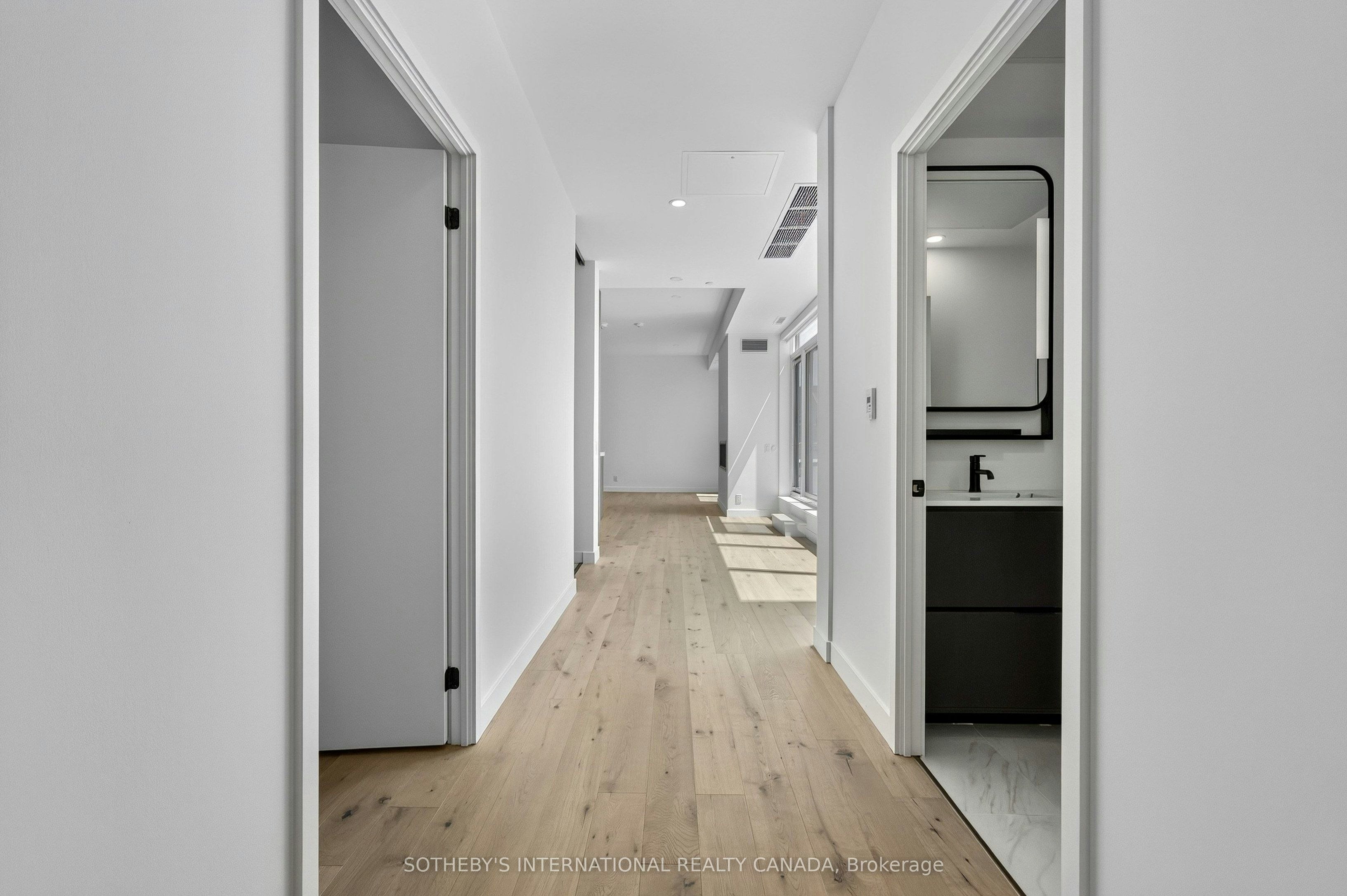 PH1701-1050 Eastern Avenue, Toronto, ON, M4L 0B7 - 9