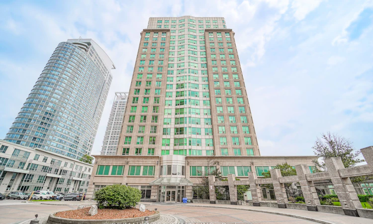 PH103-8 Lee Centre Drive