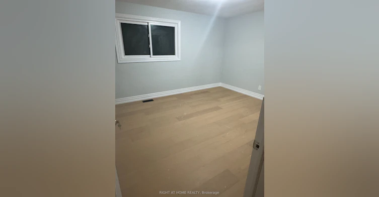 32 Conlins Road E, Toronto, ON, M1C 1C3 - 3
