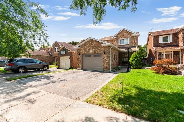 38 Tresher Court, Ajax, ON, L1T 2N1