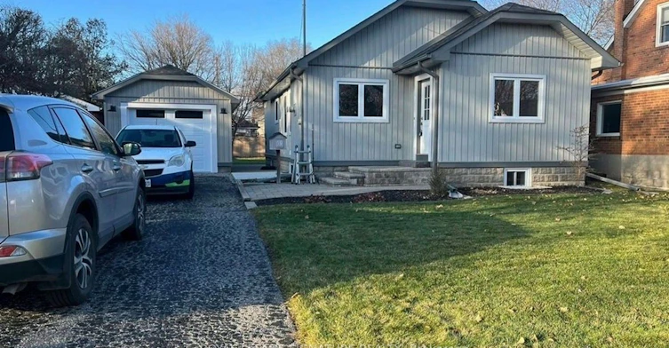 40 Amiens Road E, Toronto, ON, M1E 3S8