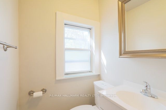 Upper-1481 Queen Street E, Toronto, ON, M4L 1E2 - 20