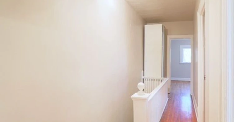 Upper-1481 Queen Street E, Toronto, ON, M4L 1E2 - 16