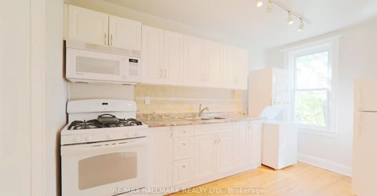 Upper-1481 Queen Street E, Toronto, ON, M4L 1E2 - 8