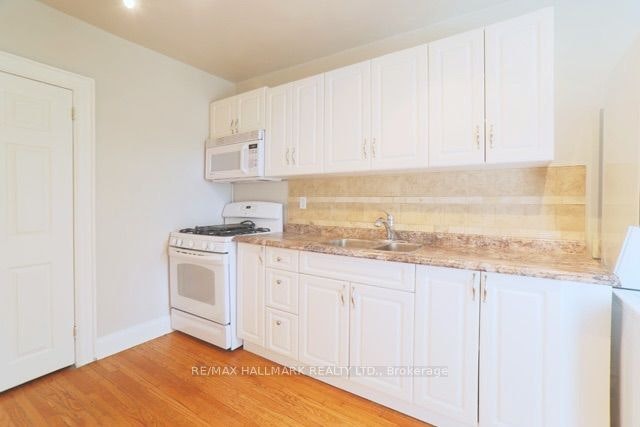 Upper-1481 Queen Street E, Toronto, ON, M4L 1E2 - 7