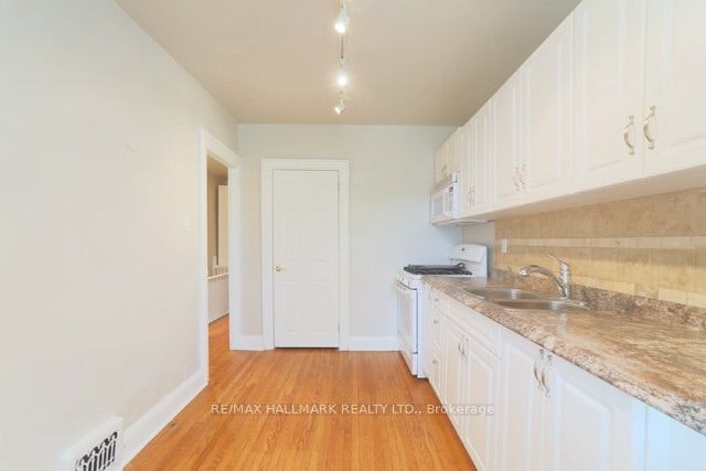 Upper-1481 Queen Street E, Toronto, ON, M4L 1E2 - 6