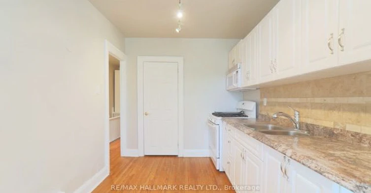Upper-1481 Queen Street E, Toronto, ON, M4L 1E2 - 6