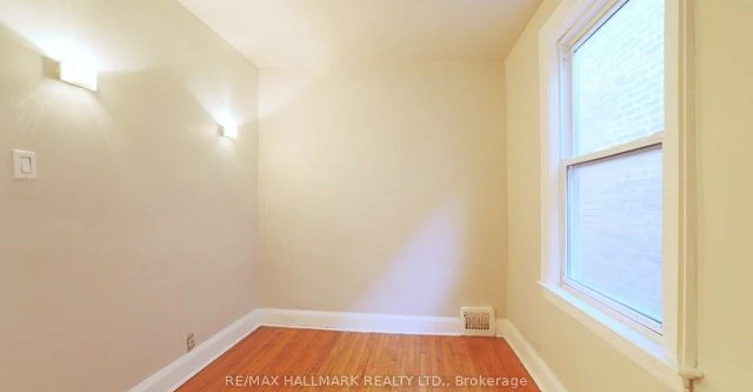 Upper-1481 Queen Street E, Toronto, ON, M4L 1E2 - 17