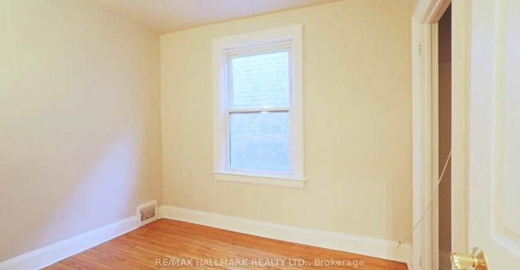 Upper-1481 Queen Street E, Toronto, ON, M4L 1E2 - 18