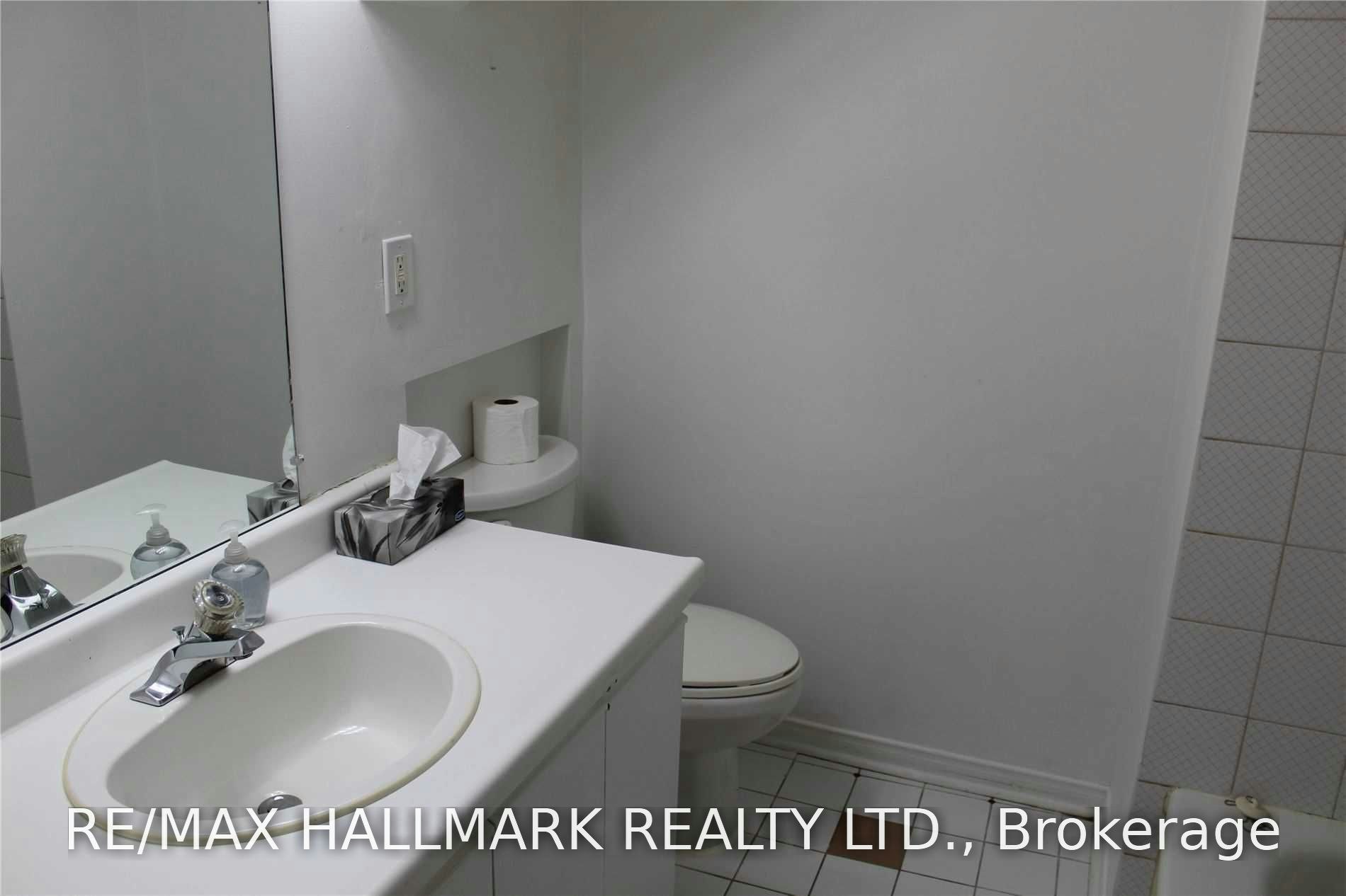 Bsmt-48 Strathcona Avenue, Toronto, ON, M4J 1G8 - 12
