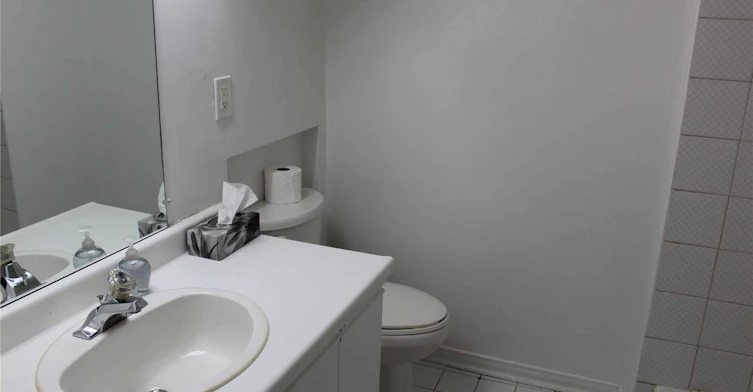 Bsmt-48 Strathcona Avenue, Toronto, ON, M4J 1G8 - 12