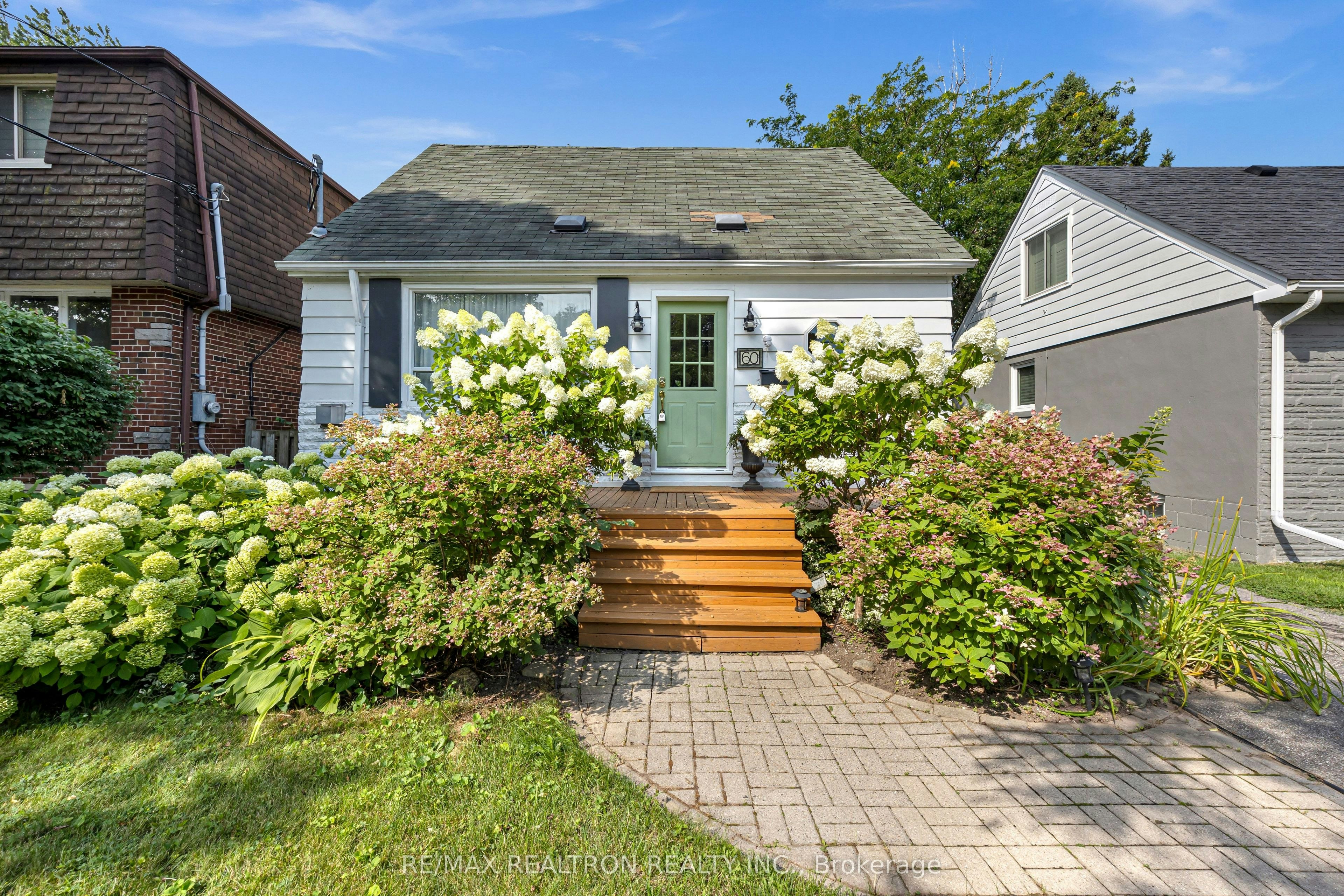 60 Dorset Road, Toronto, ON, M1M 2S7