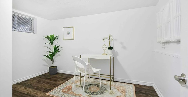 26 Elmsdale Road W, Toronto, ON, M4J 3M4 - 16
