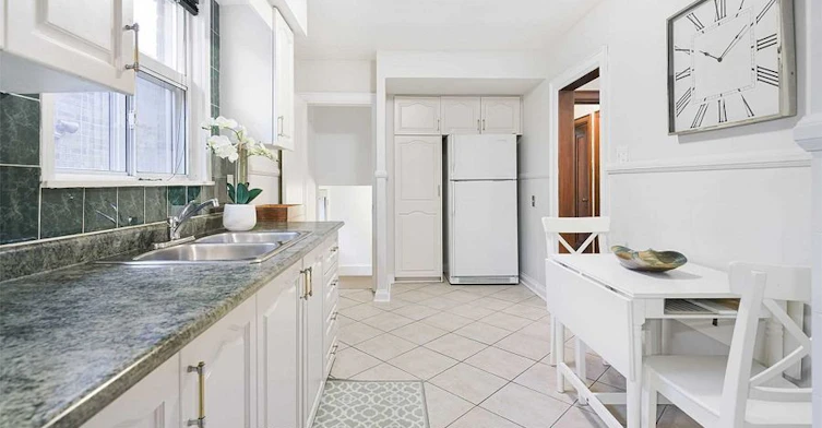26 Elmsdale Road W, Toronto, ON, M4J 3M4 - 8