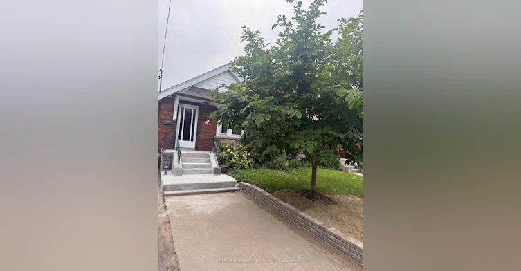 26 Elmsdale Road W, Toronto, ON, M4J 3M4 - 2
